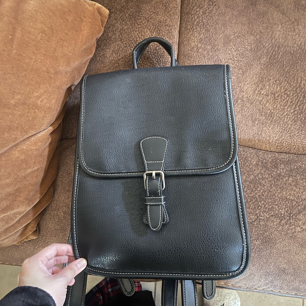 gap backpack satchel lightly used, price negotiable